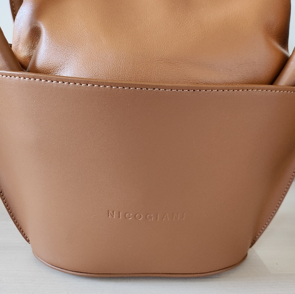 Nico Giani | Thea Small Bucket Bag - Picture 3 of 16